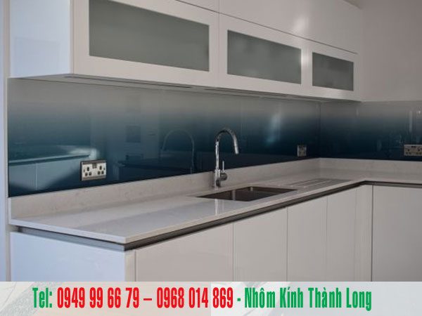 kính màu ốp bếp giá rẻ bình dương